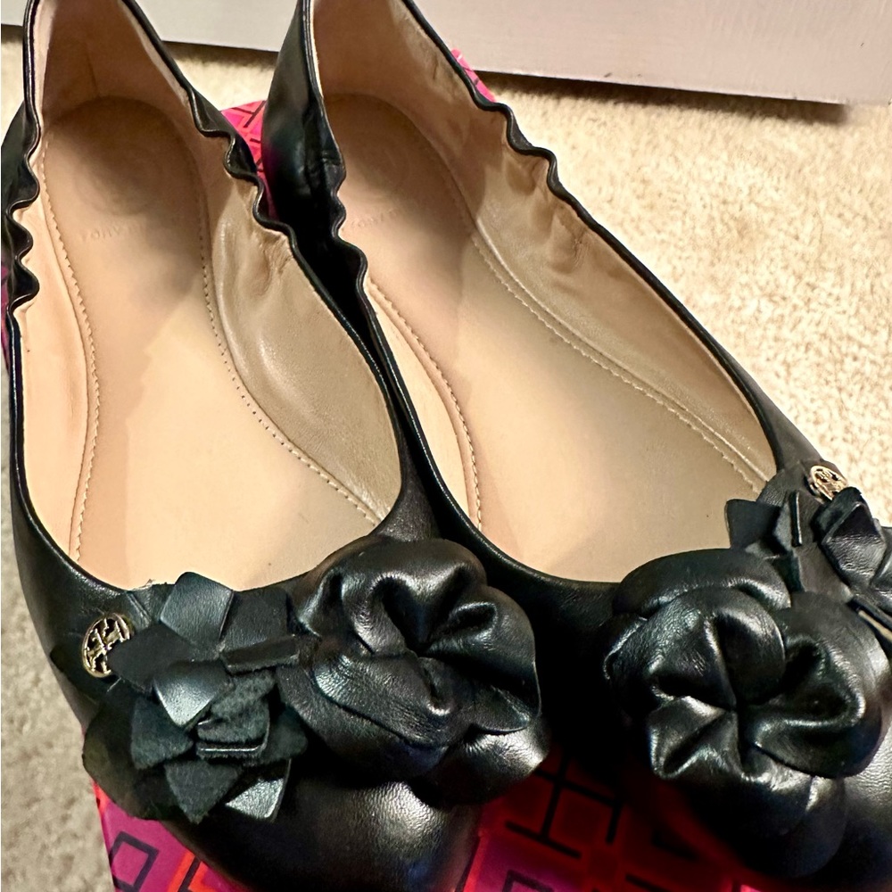 Tory Burch black ballet shoes size 6